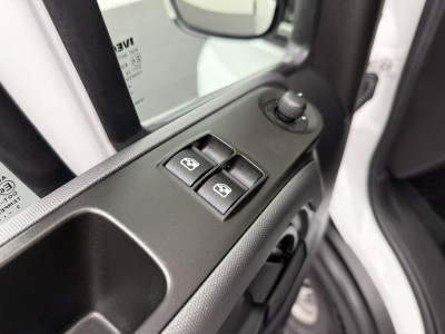 Iveco Daily 35S16V Hi-Matic Automaat L2H1 | 3500Kg Trekhaak | Led | Navigatie | Camera | Airco | Cruise | Betimmering 8