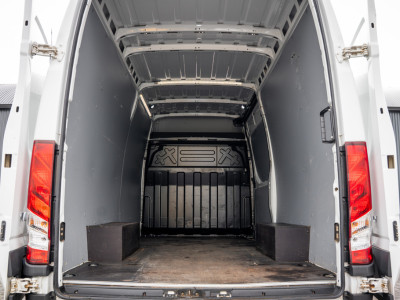 Iveco Daily 35S18 175 PK 3.0 Liter! | Automaat | 3.500 KG trekgewicht | Camera | Cruise | Airco | Trekhaak | 3-Zits 10