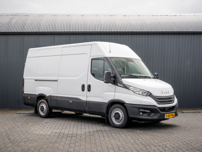 Iveco Daily 35S18 175 PK 3.0 Liter! | Automaat | 3.500 KG trekgewicht | Camera | Cruise | Airco | Trekhaak | 3-Zits 4