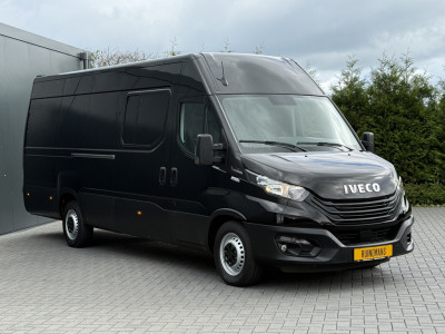 Iveco Daily 35S18 3.0 180 PK AUTOMAAT / DUBBELE CABINE / TREKHAAK / CAMERA / CRUISE / NAVI / 3500 KG AHG foto 3