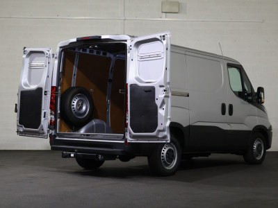 Iveco Daily 35S18 3.0 Hi-Matic Automaat 3.5T Trekhaak 10