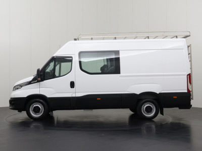 Iveco Daily 35S18 3.0L Automaat Dubbele Cabine L2H2 | 6-Persoons | Imperiaal | Trekhaak | Multimedia | Camera | 3500Kg Trekhaak | Imperiaal foto 12
