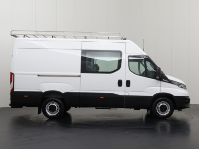 Iveco Daily 35S18 3.0L Automaat Dubbele Cabine L2H2 | 6-Persoons | Imperiaal | Trekhaak | Multimedia | Camera | 3500Kg Trekhaak | Imperiaal foto 13