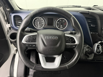 Iveco Daily 35S18 3.0L Automaat Dubbele Cabine L2H2 | 6-Persoons | Imperiaal | Trekhaak | Multimedia | Camera | 3500Kg Trekhaak | Imperiaal foto 14
