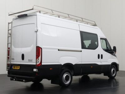 Iveco Daily 35S18 3.0L Automaat Dubbele Cabine L2H2 | 6-Persoons | Imperiaal | Trekhaak | Multimedia | Camera | 3500Kg Trekhaak | Imperiaal foto 2