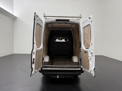 Iveco Daily 35S18 3.0L Automaat Dubbele Cabine L2H2 | 6-Persoons | Imperiaal | Trekhaak | Multimedia | Camera | 3500Kg Trekhaak | Imperiaal foto 4