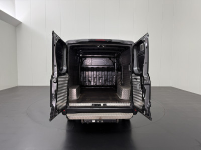 Iveco Daily 35S18 3.0L Hi-Matic Automaat L2H1 | Navigatie | Camera | Airco | Cruise | 3-Zits 4