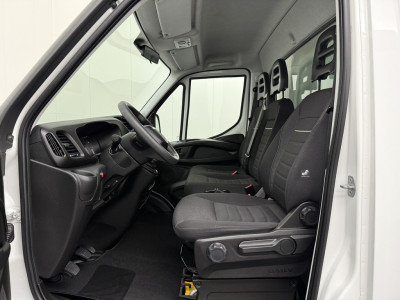 Iveco Daily 35S18 3.0Ltr Bakwagen+Laadklep 450x211x230 | Dakspoiler | Zijdeur | Airco | Cruise | 3-Zits 19