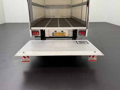 Iveco Daily 35S18 3.0Ltr Hi-Matic Automaat Clixstar Bakwagen | 3060KG Laadvermogen | Airco | Camera | Zijdeur foto 5