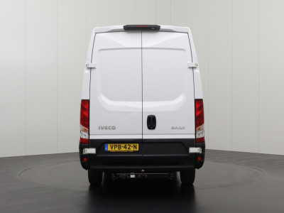Iveco Daily 35S18HV 3.0Ltr Hi-Matic Automaat L2H2 | Led | 3500Kg Trekhaak | Navigatie | Camera | Airco | Cruise | 3-Zits | Betimmering foto 11