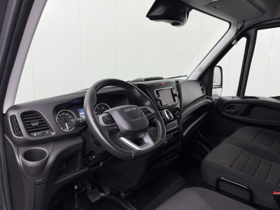Iveco Daily 35S18HV 3.0 Ltr Hi-Matic Automaat L4H3 Maxi | Bomvol Opties | 3500Kg Trekhaak | Oprijplaat foto 3