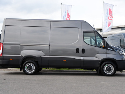 Iveco Daily 35S18 L2H2 PB Edition FACELIFT! Virtual, Adaptieve Cruise, Camera, Carplay, Automaat, 3500kg Trekhaak, Sensoren, 180pk, Multimedia, Uniek! foto 10