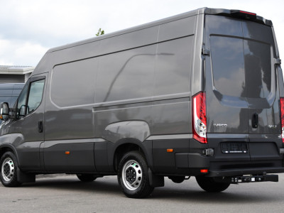 Iveco Daily 35S18 L2H2 PB Edition FACELIFT! Virtual, Adaptieve Cruise, Camera, Carplay, Automaat, 3500kg Trekhaak, Sensoren, 180pk, Multimedia, Uniek! foto 3