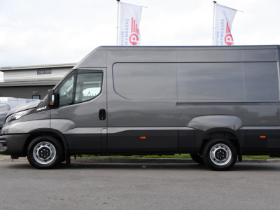 Iveco Daily 35S18 L2H2 PB Edition FACELIFT! Virtual, Adaptieve Cruise, Camera, Carplay, Automaat, 3500kg Trekhaak, Sensoren, 180pk, Multimedia, Uniek! foto 9