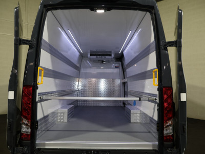 Iveco Daily 35S18 L4 H2 Koelwagen foto 3
