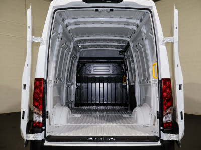 Iveco Daily 35S21 3.0 210pk Hi-Matic Automaat Navigatie Camera foto 3