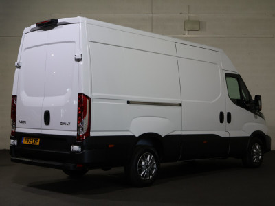 Iveco Daily 35S21 3.0 210pk Hi-Matic Automaat Navigatie Camera foto 9
