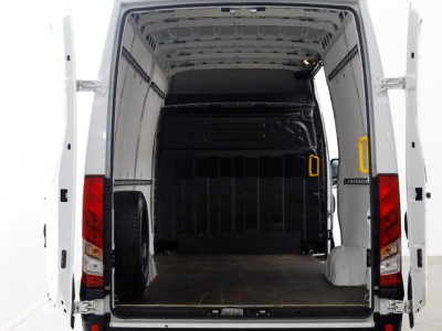 Iveco Daily 35S21 3.0 210pk L2H2 HiMatic Automaat Navi/Camera Trekgewicht 3500kg 10-2023 foto 5