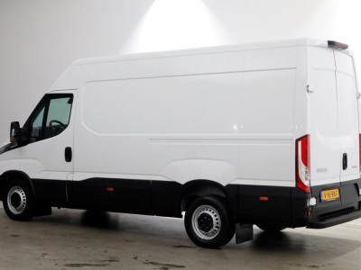 Iveco Daily 35S21 3.0 210pk L2H2 HiMatic Automaat Navi/Camera Trekgewicht 3500kg 10-2023 foto 9