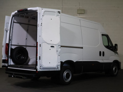 Iveco Daily 35S21 L2 H2 H-Matic 3.5T Trekhaak 10