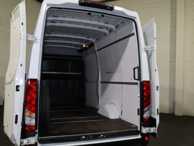 Iveco Daily 35S21 L2 H2 H-Matic 3.5T Trekhaak 12