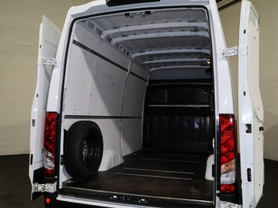 Iveco Daily 35S21 L2 H2 H-Matic 3.5T Trekhaak 14