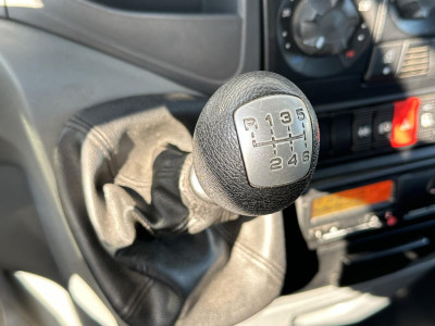 Iveco Daily 40C15 375 Bakwagen met laadklep en trekhaak foto 10