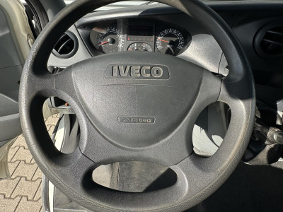 Iveco Daily 40C15 375 Bakwagen met laadklep en trekhaak foto 11