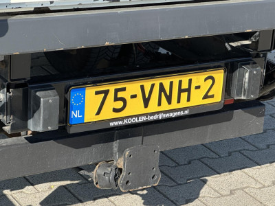 Iveco Daily 40C15 375 Bakwagen met laadklep en trekhaak foto 13