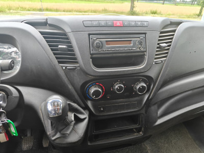 Iveco Daily 40C15V 3.0 352 H3 L BJ 2015 foto 6