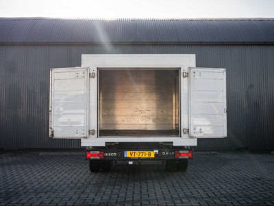 Iveco Daily 40C17 3.0L | 170 PK | 3-Zits | Navi | Climate | Trekhaak foto 9