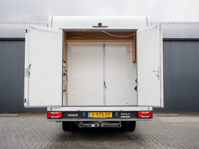 Iveco Daily 40C18 3.0L 180PK | Camperkandidaat | 1ste Eigenaar | Automaat | Euro 6 | Camera | 3.5T Trekgewicht foto 9