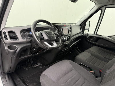 Iveco Daily Hi-Matic Automaat L2H2 | Led | 3500Kg Trekhaak | Navigatie | Camera | 3-Zit | Betimmering foto 3