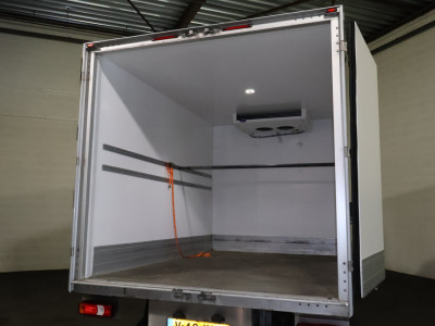 Iveco Daily 35C14 Automaat Koelwagen Bakwagen met Laadklep foto 14