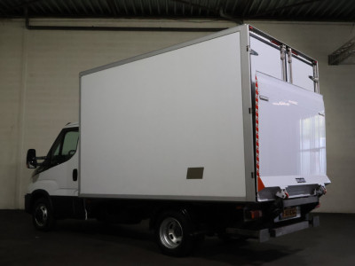 Iveco Daily 35C14 Automaat Koelwagen Bakwagen met Laadklep foto 7