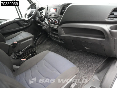 Iveco Daily 35C14 Kipper Dubbel Cabine met Kist Huif Dubbellucht 3,5t Trekhaak Airco Camera Euro6 Tipper Benne Kieper Airco Trekhaak Cruise control 12