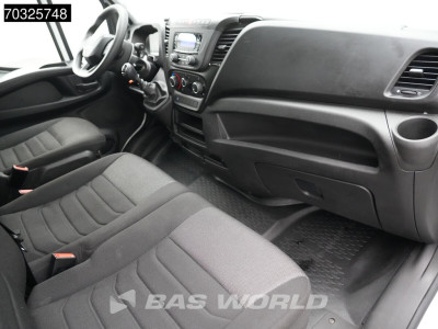 Iveco Daily 35C16 3.0L Laadklep Dubbellucht 160PK Bakwagen Airco Cruise Euro6 Meubelbak Koffer Airco Cruise control 12