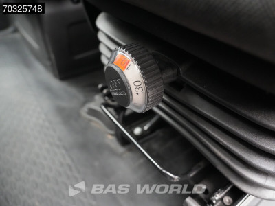 Iveco Daily 35C16 3.0L Laadklep Dubbellucht 160PK Bakwagen Airco Cruise Euro6 Meubelbak Koffer Airco Cruise control 17