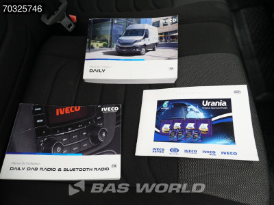 Iveco Daily 35C16 3.0L Laadklep Dubbellucht Bakwagen Airco Cruise Euro6 Meubelbak Koffer Airco Cruise control 17