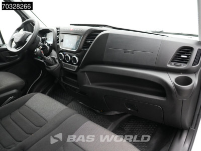 Iveco Daily 35C16 3.0L Laadklep NEW MODEL Dubbellucht 160PK Bakwagen Airco Cruise Camera CarPlay Euro6 Meubelbak Koffer Airco Cruise control 12
