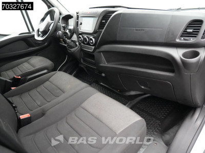 Iveco Daily 35C16 3.0L NEW MODEL Achterdeuren Dubbellucht Bakwagen Airco Cruise Camera Euro6 Meubelbak Koffer Airco Cruise control 12