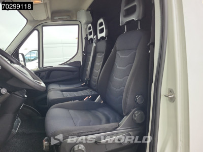 Iveco Daily 35C16 Dubbellucht L2H1 Laag Dak 3,5t Trekhaak 160PK Airco Cruise Camera Werkplaatsinrichting APK 08-2026 Euro6 L2 Airco Trekhaak Cruise control foto 13
