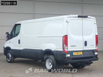 Iveco Daily 35C16 Dubbellucht L2H1 Laag Dak 3,5t Trekhaak 160PK Airco Cruise Camera Werkplaatsinrichting APK 08-2026 Euro6 L2 Airco Trekhaak Cruise control foto 2