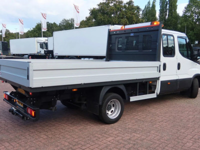 Iveco Daily 35C16 HI Matic Dubbele cabine open 7 persoons uitvoering. Dubbel lucht achter as. 3.0 L motor foto 17