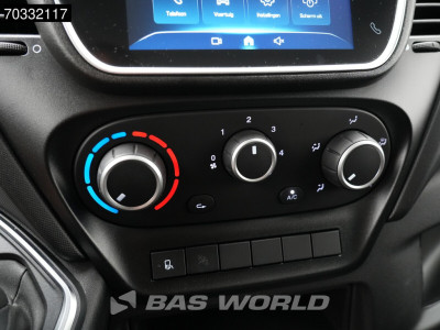 Iveco Daily 35C18 3.0L 1000KG Laadklep Automaat Zijdeur Dubbellucht NL Bakwagen Airco Cruise Camera CarPlay Lat om Lat DHollandia Euro6 Meubelbak Koffer Mobelkoffer LBW Airco Cruise control 17