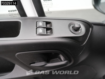 Iveco Daily 35C18 3.0L Automaat Dubbellucht L2H2 3,5t Trekhaak 180PK Airco Cruise Euro6 L2 Airco Trekhaak Cruise control 17