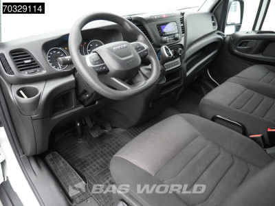 Iveco Daily 35C18 3.0L Automaat Dubbellucht L2H2 3,5t Trekhaak 180PK Airco Cruise Euro6 L2 Airco Trekhaak Cruise control 3