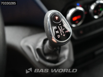 Iveco Daily 35C18 3.0L Automaat Dubbellucht L2H2 3,5t Trekhaak Airco Cruise APK 01-2027 Euro6 L2 Airco Trekhaak Cruise control 14