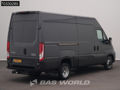 Iveco Daily 35C18 3.0L Automaat Dubbellucht L2H2 3,5t Trekhaak Airco Cruise APK 01-2027 Euro6 L2 Airco Trekhaak Cruise control 2