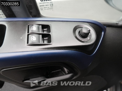 Iveco Daily 35C18 3.0L Automaat Dubbellucht L2H2 3,5t Trekhaak Airco Cruise APK 01-2027 Euro6 L2 Airco Trekhaak Cruise control 21